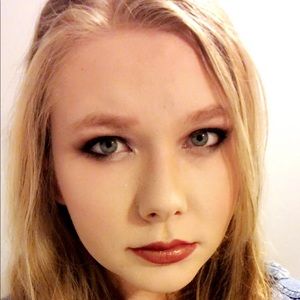 Meet your Posher, Tabitha